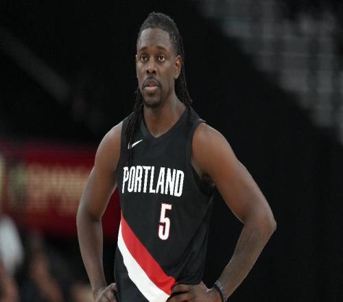 開拓者108120不敵馬刺球員評價：2人優(yōu)秀，亨德森及格，6人低迷