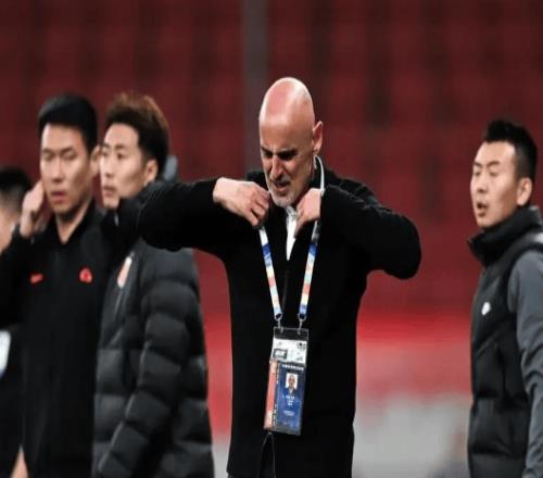 40！中超衛(wèi)冕冠軍爆發(fā)！拒絕爆冷，海港對陣三鎮(zhèn)7連勝，重回正軌