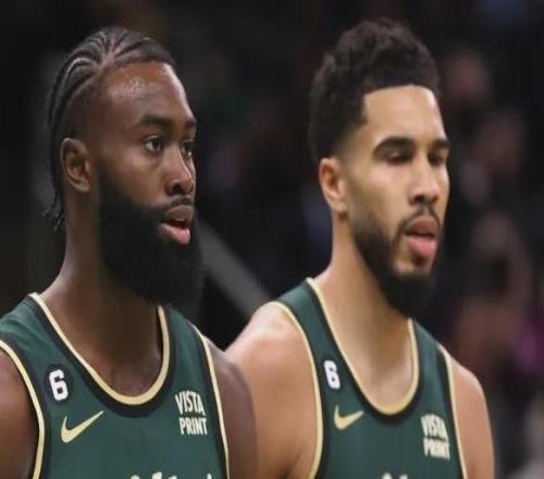 塔圖姆布朗雙破紀(jì)錄，綠軍距第19冠僅差14勝