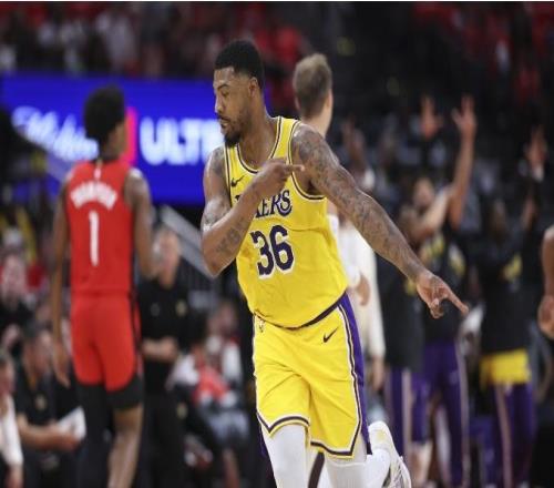 湖人头号奇兵！斯马特21+10+5断两数据全场最高统治加时连场给力