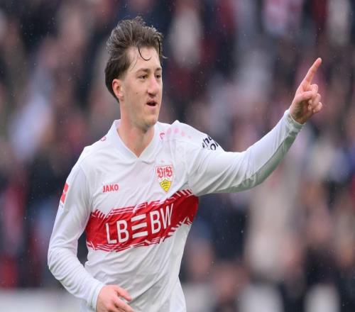 都體：那不勒斯拒絕將洛博特卡賣給尤文，尤文轉(zhuǎn)追施蒂勒