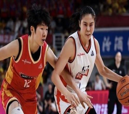 四川女籃單外援創(chuàng)4年3冠引熱議！賽后多人淚流滿面釋放巨大壓力