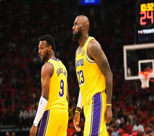 老詹29+13連創(chuàng)歷史第一，湖人5大喜訊因禍得福！2年1100萬撿大漏