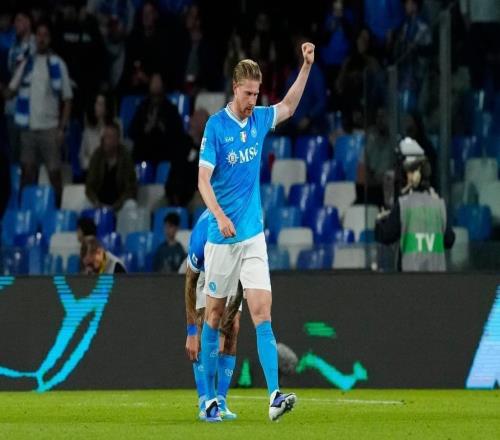 体坛联播皇马遭贝蒂斯绝平，上海男篮23连胜追平队史纪录