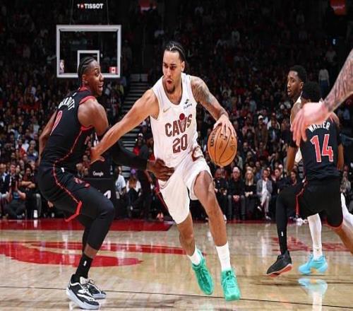 騎士遭遇了一場慘敗，但是替補(bǔ)鋒線新星的狀態(tài)卻明顯回暖了