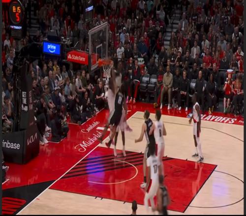 驚天隔扣，帶隊(duì)逆轉(zhuǎn)開(kāi)拓者！馬刺新秀迪倫哈珀的成熟與擔(dān)當(dāng)