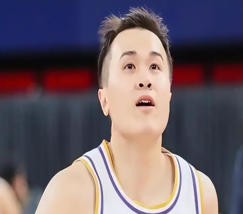 北控告別發(fā)文：從頭再來！但張慶鵬自斷優(yōu)勢，攻守全崩，該走了