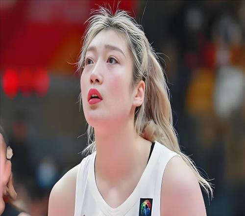 女篮抽到下下签，宫导迎挑战！放弃3人、启用李梦、刘禹彤是良策