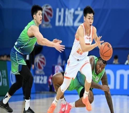 初登CBA即閃耀的“老秀”！龐崢麟拓展最佳新秀定義