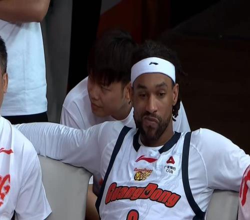 坑慘廣東隊！薩林杰被曝已經(jīng)簽約新東家，杜鋒慘遭重大打擊！