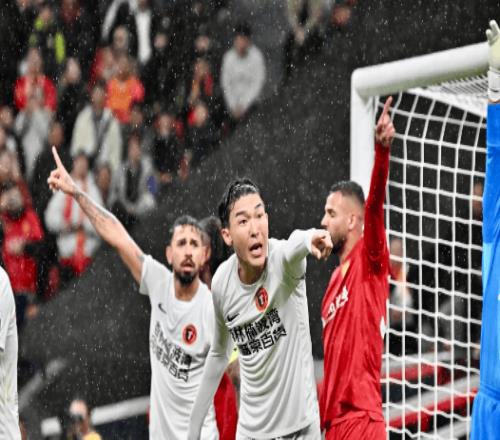 01！李金羽太難了！鐵人3連敗+4輪不勝，新鵬城贏球緊咬申花泰山