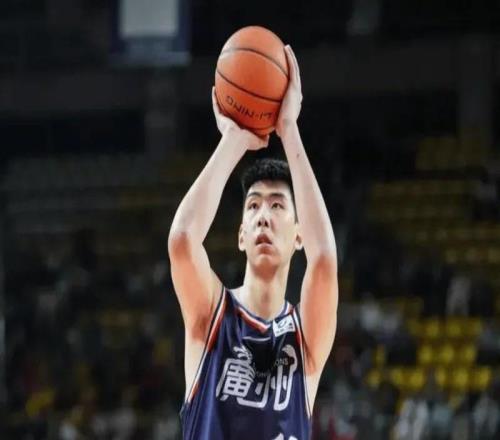 杜鋒看看！徐昕單賽季勇奪最具進步球員+入選二陣，攻守全面盤活