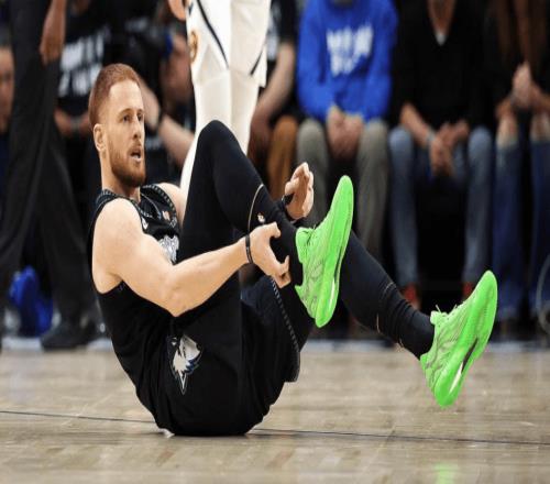 賽季報(bào)銷！迪文琴佐遭遇右跟腱撕裂穿上保護(hù)靴坐輪椅離開