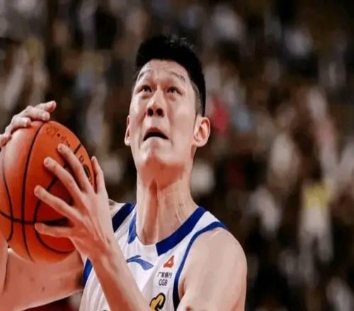 胡金秋：想盡量延續(xù)職業(yè)生涯，在CBA打到父子同場