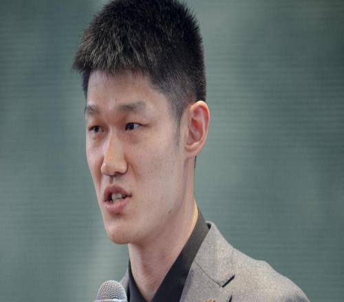 胡金秋：我想在CBA賽場(chǎng)打到父子同臺(tái)