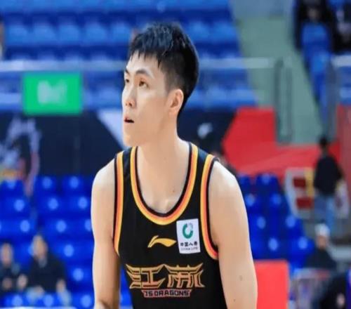 CBA獎項4人雙豐收！深圳2將成贏家，徐昕與龐崢麟打出身價！