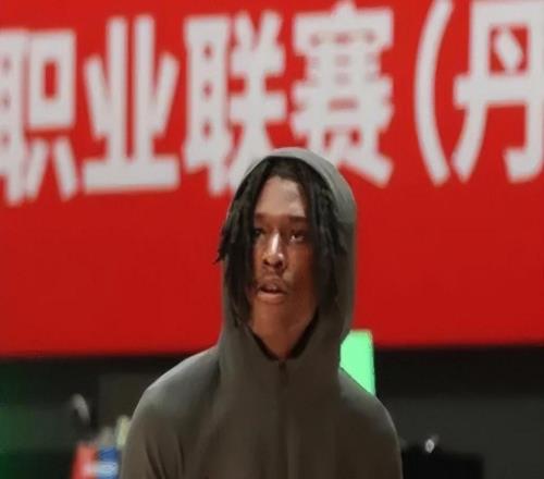 CBA官宣史密斯成最佳外援！進攻全能奪得分王，大幅提升深圳戰(zhàn)績