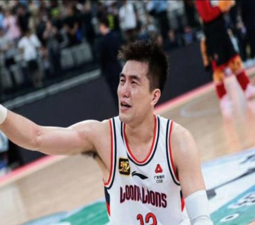 明明有合同在身，郭艾倫不去支持廣州，卻去解說遼寧比賽賺外快