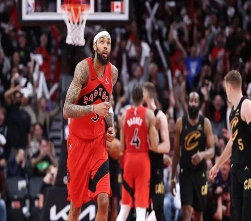 半場8中1拿30分，調整能力是真牛！要不是無毒卡，現(xiàn)在2比2了