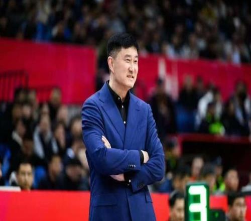 击败广东宏远！广州男篮全力出击，徐昕PK杜锋，央视直播