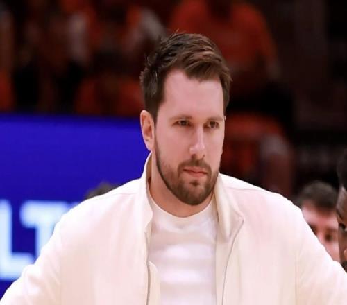 記者：東契奇賽后向蒂埃羅承諾，會(huì)承擔(dān)聯(lián)盟對(duì)其被驅(qū)逐的罰款