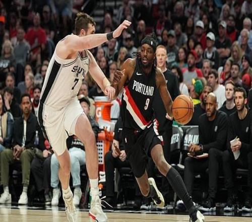 替補鋒線大將的狀態(tài)明顯回暖了，但開拓者先發(fā)球員的表現慘不忍睹