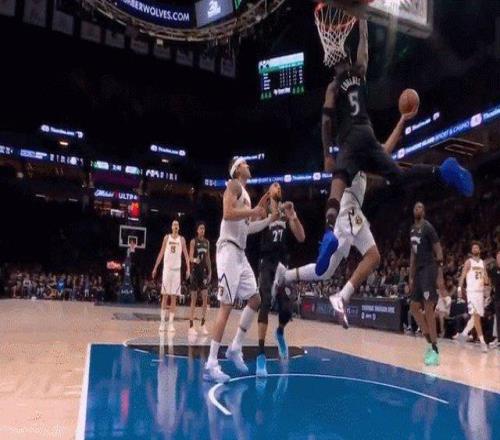 萬幸！愛德華茲并未遭遇膝蓋重傷但仍將缺席數周