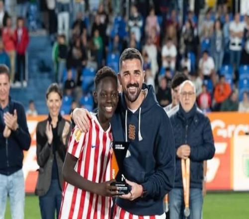 阿斯：皇马将从马竞U12签下维克托科雷亚，他已与队友告别