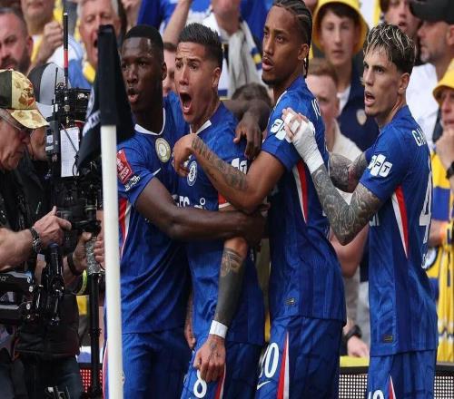 決戰(zhàn)溫布利！足總杯半決賽：切爾西1比0利茲聯(lián)進(jìn)決賽換帥就贏球