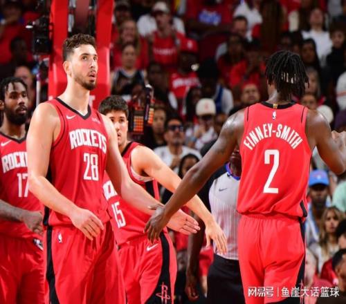 火箭仍存两隐患，申京替艾顿鸣不平！杜兰特很开心，老詹承认错误