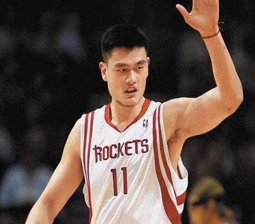 姚明第一次打季后賽什么表現(xiàn)23歲對陣奧尼爾，高光時(shí)刻太強(qiáng)