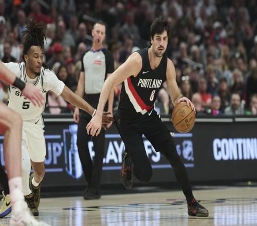 大逆轉(zhuǎn)，馬刺11493贏開拓者，31！我看清5個現(xiàn)實：文班是個怪獸