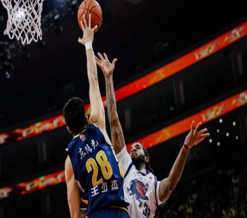 山東主場迎戰(zhàn)遼寧勝負難料！克里斯成取勝關(guān)鍵，邱彪力爭開門紅