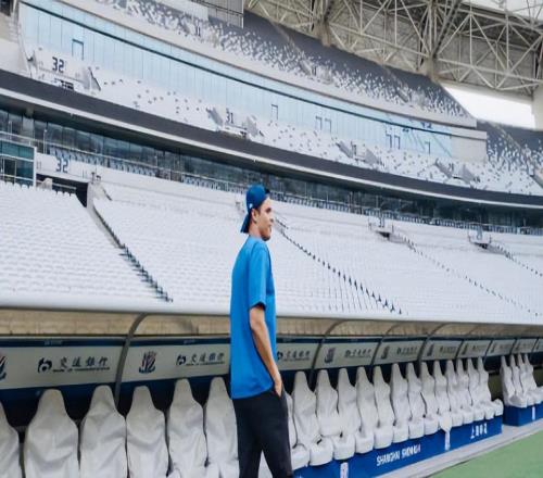 莫雷諾官宣回到申花俱樂部探訪！剛亮相就被球迷熱捧，值得期待