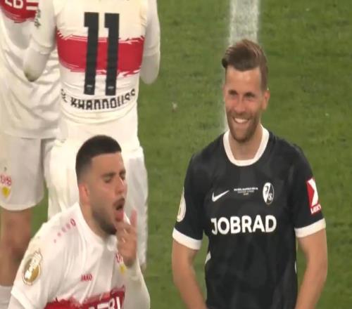 身體不適，斯圖加特球員哈努斯在比賽中嘔吐