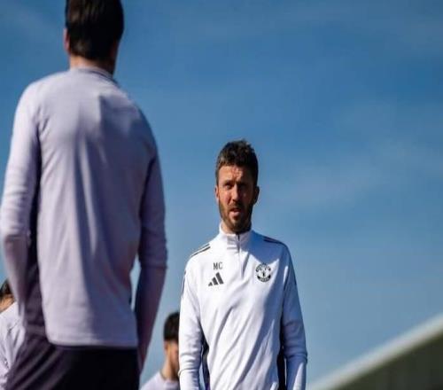 天空：盡管曼聯(lián)幾乎已鎖定歐冠資格，高層不會(huì)倉(cāng)促?zèng)Q定主帥