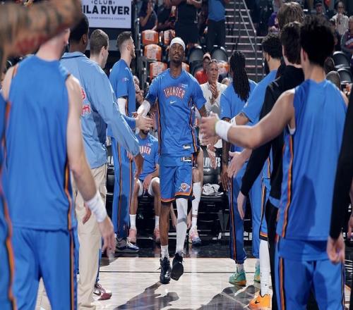 強勢，雷霆連續(xù)三年季后賽首輪橫掃對手晉級