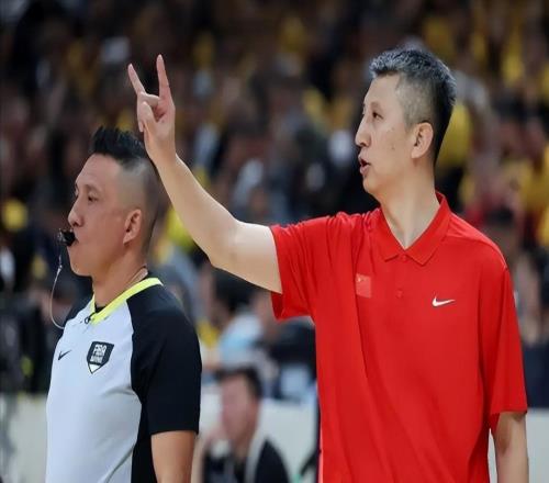 男籃6月熱身賽確定！對(duì)陣三大勁旅，大名單19選12，2大主力很強(qiáng)勢(shì)