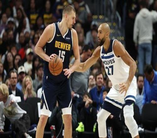 約基奇27+12+16迎三雙里程碑掘金主場(chǎng)大勝森林狼23