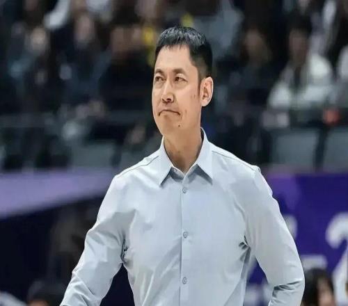 CBA動態(tài)更新，帶來廣東男籃杜鋒、楊鳴指導(dǎo)以及北控男籃張慶鵬指導(dǎo)最新消息