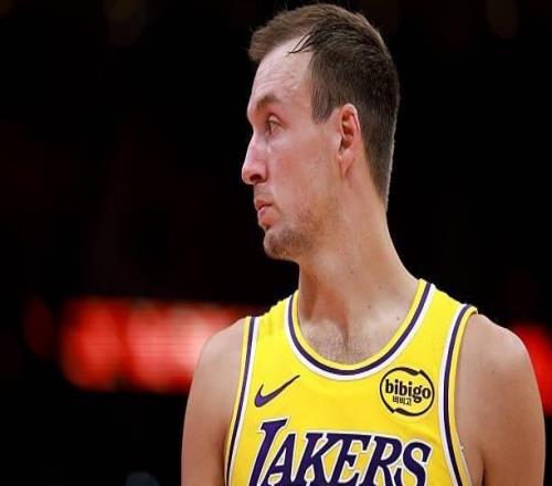 G3和G4的表現(xiàn)都非常一般，湖人先發(fā)控衛(wèi)的表現(xiàn)突然間出現(xiàn)下滑了