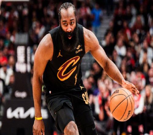 騎士惜敗猛龍被追到22：哈登19+8迎里程碑巴恩斯23+9+6制勝兩罰