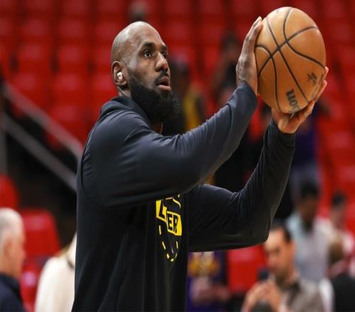 湖人隊詹姆斯達(dá)成季后賽歷史性里程碑，輕松超越賈巴爾和喬丹