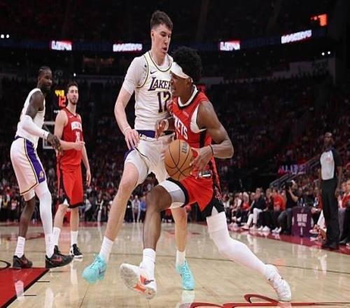 湖人未能給足強度，火箭后場新星在進攻端也是打得順風(fēng)順?biāo)? />
<div   id=