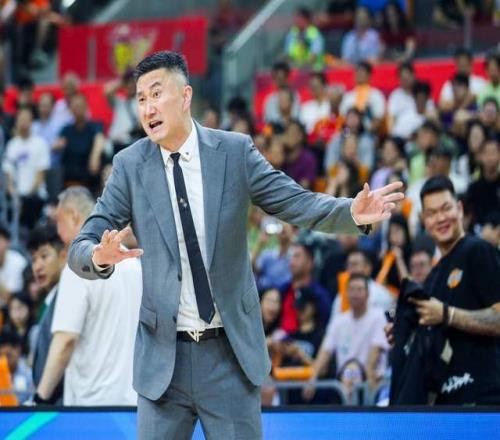 廣東76比93慘敗廣州賽后！看看杜鋒、徐杰、徐昕如何評(píng)價(jià)這場(chǎng)比賽