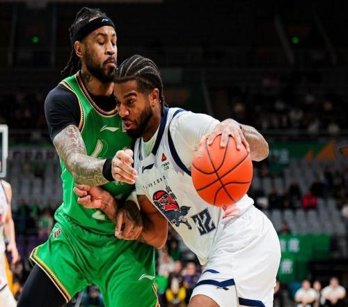 關(guān)鍵戰(zhàn)屢成軟肋，山東男籃應(yīng)果斷清除克里斯