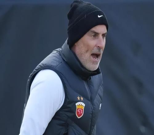 加布里埃爾剛在上港受重傷離隊，這位新外援就爆發(fā)，未來將挑大梁