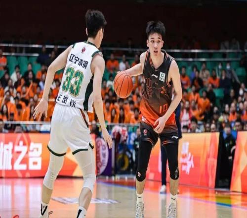 事不過三成詛咒，山東男籃不能再軟，高詩巖該硬一回