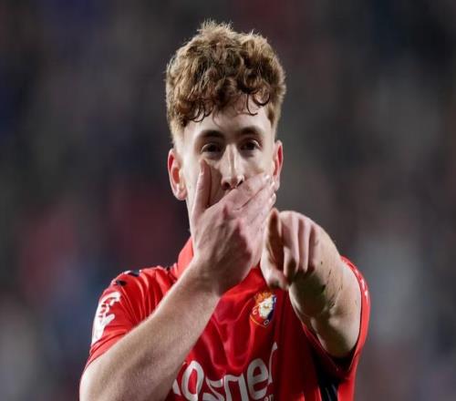 阿斯：皇馬和奧薩蘇納都希望明夏決定穆尼奧斯未來，但這很難