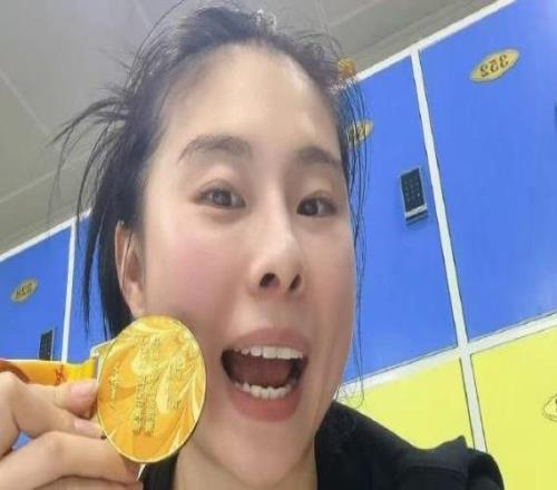 四川隊(duì)載譽(yù)而歸！王思雨疑似未回自貢，奪冠后立馬入女籃集訓(xùn)